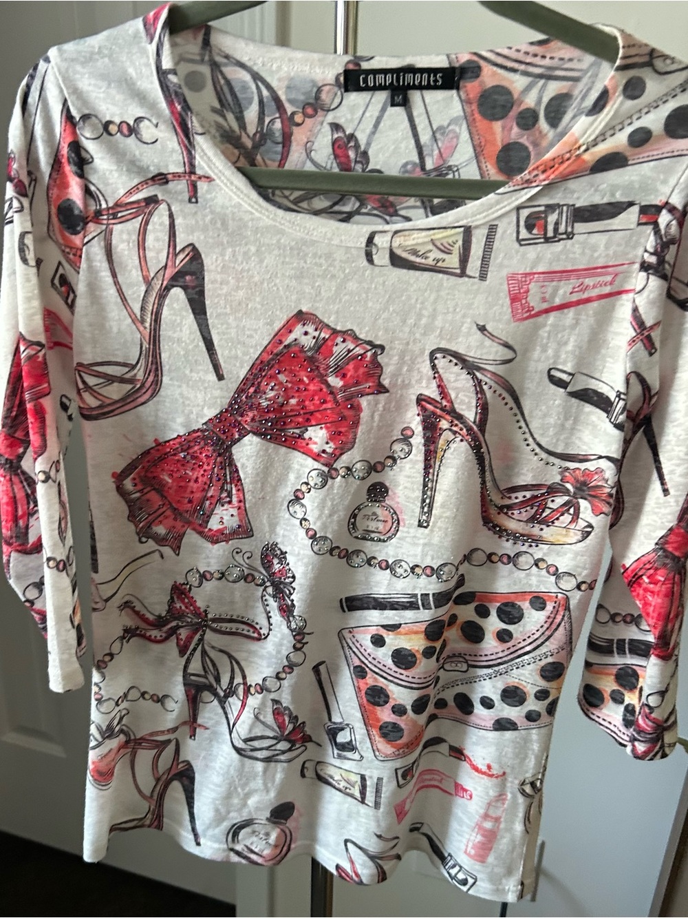 Compliments White Long-Sleeve Scoop Neck Top with Pink Fashion Print